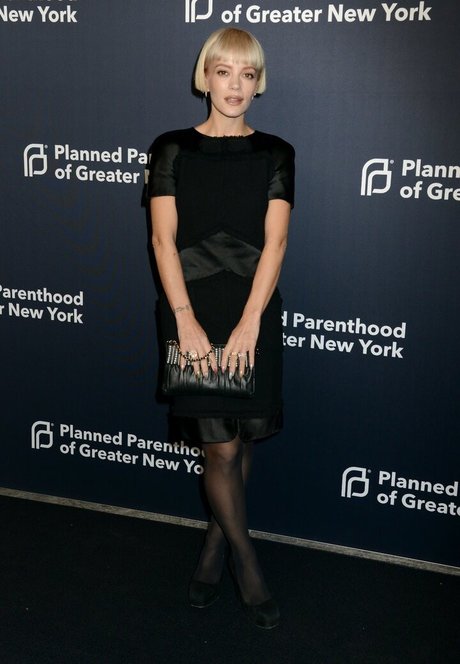 Lily Allen model free img