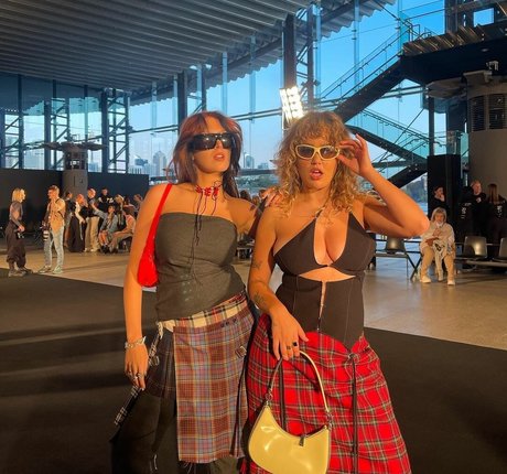 Zigs Mom nudes model galleries