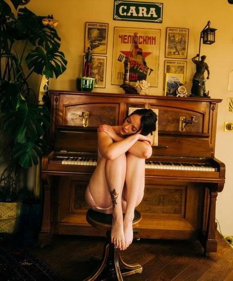 katya mozhina nude star pics