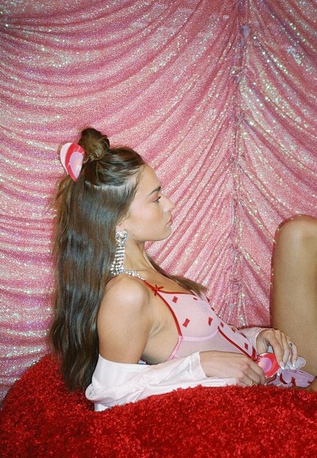 Bianca Finch sexy star img