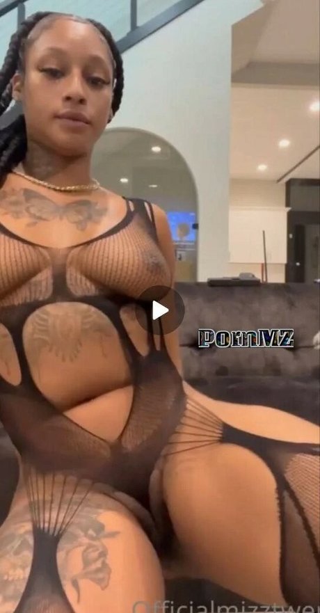 Mizz Twerksum sex pornstar pic