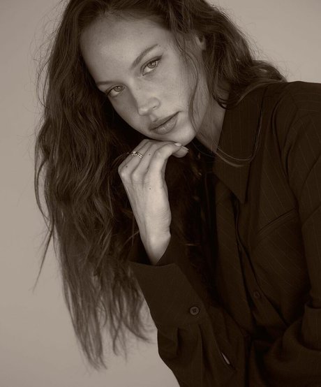 Olivia Mathers free model pic