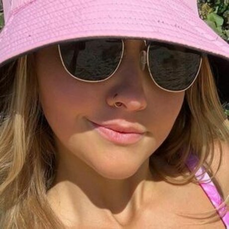 beachbaby19 nudes model image