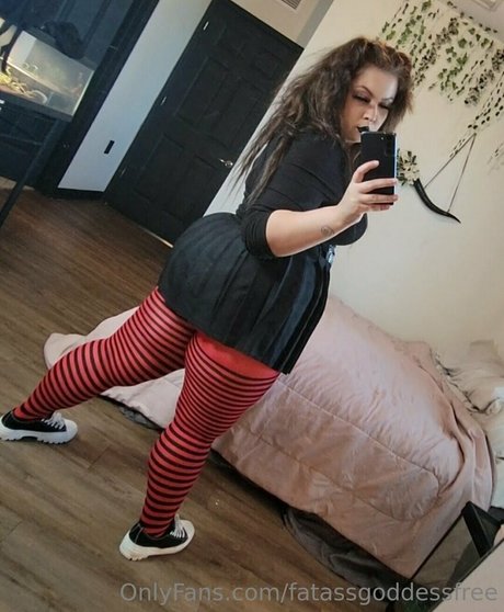 fatassgoddessfree model erotic photo