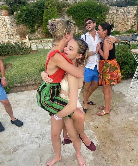 Joey King star sexy gallery