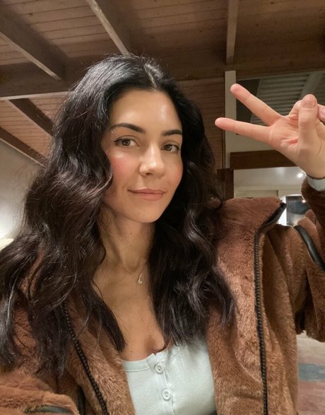 Marina Diamandis pornstar erotic image