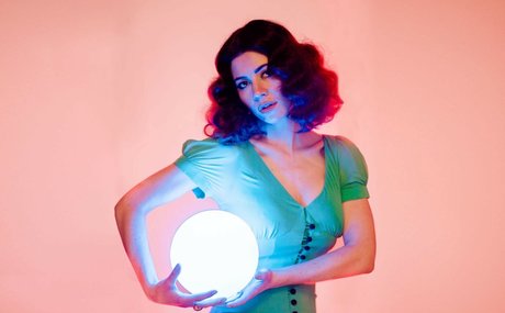 Marina Diamandis model hd picture