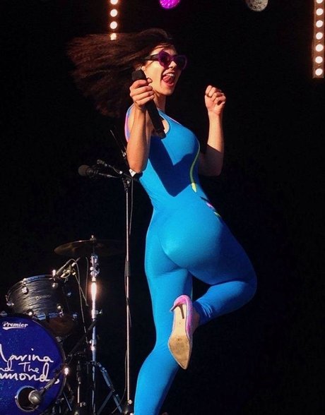 lactating onlyfans beautiful pics