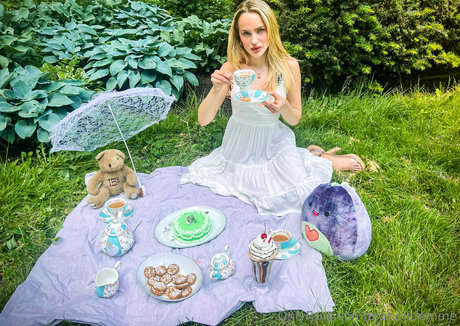 balls onlyfans pretty pic