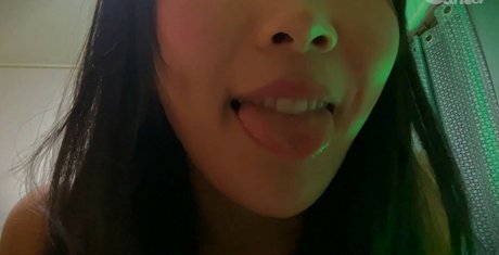 Eunzel ASMR pornographic star pictures