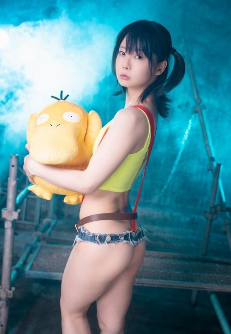 Iiniku Ushijima model xxx pics