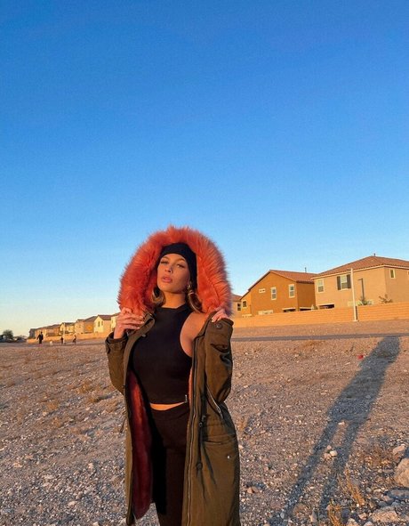 mikahl high quality model img