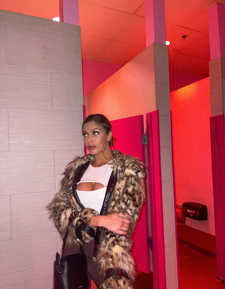 mouth onlyfans free nude photo