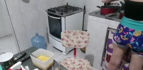 BellaPlays adult star img