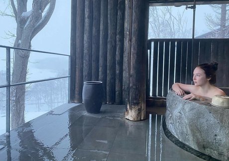 curvy asian onlyfans porno images