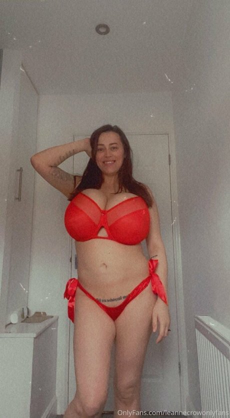 leannecrowonlyfans pornstar exclusive img