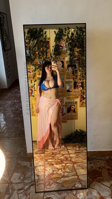 Sarahbustani adult star photo