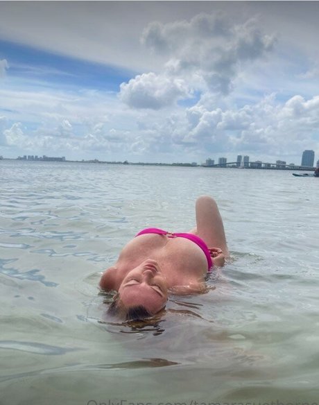 Tamara Sue Thorne model photos