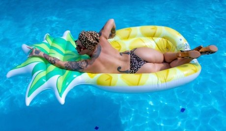 blonde small tits onlyfans pretty gallery