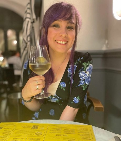 Ellen Rose model hd photo