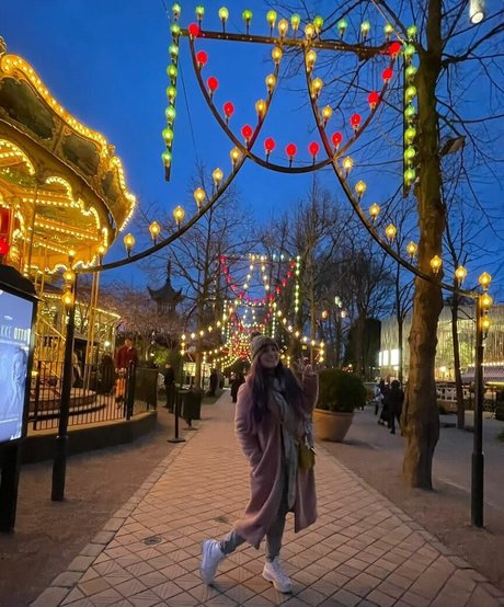 Ellen Rose model sexy img