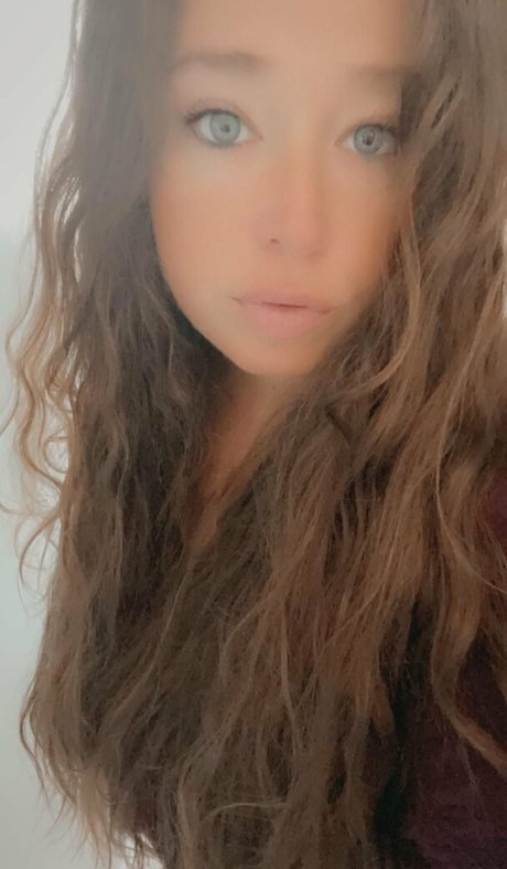 Ivy Mia exclusive model gallery