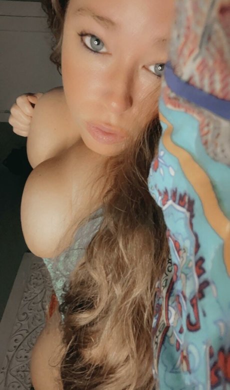 Ivy Mia nude star picture