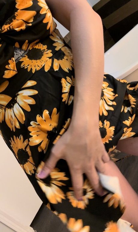 mommelonss pornstar erotic picture