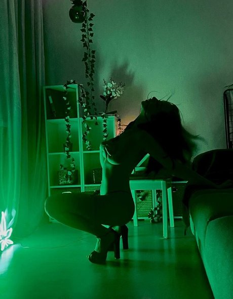 JenniferWilly pretty pornstar img