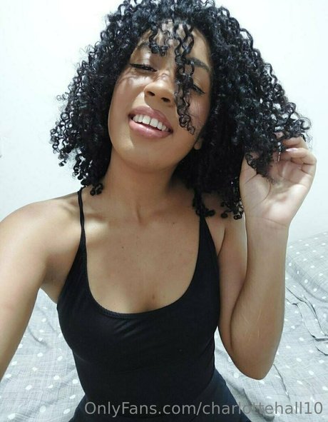 its charl0ttehall exclusive model img