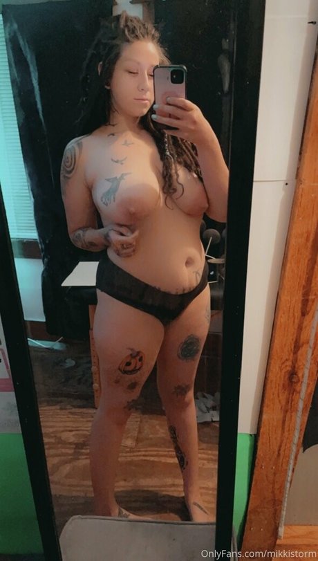 mikkistorm high quality model picture