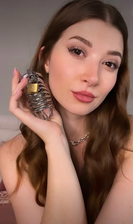 gooncalendar star hot photo