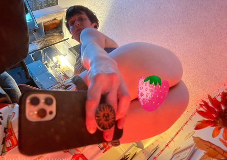 laylas universe free model sexy pic