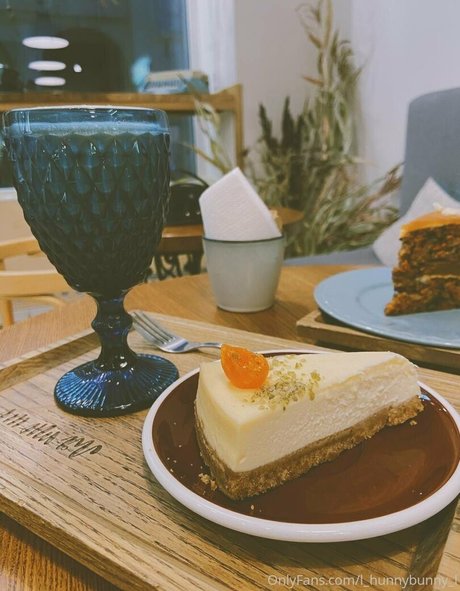 l hunnybunny l adult star image