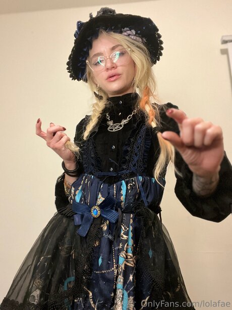 lolafae star beautiful pictures