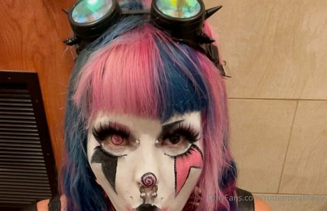 rottentoothfairy model beautiful photos