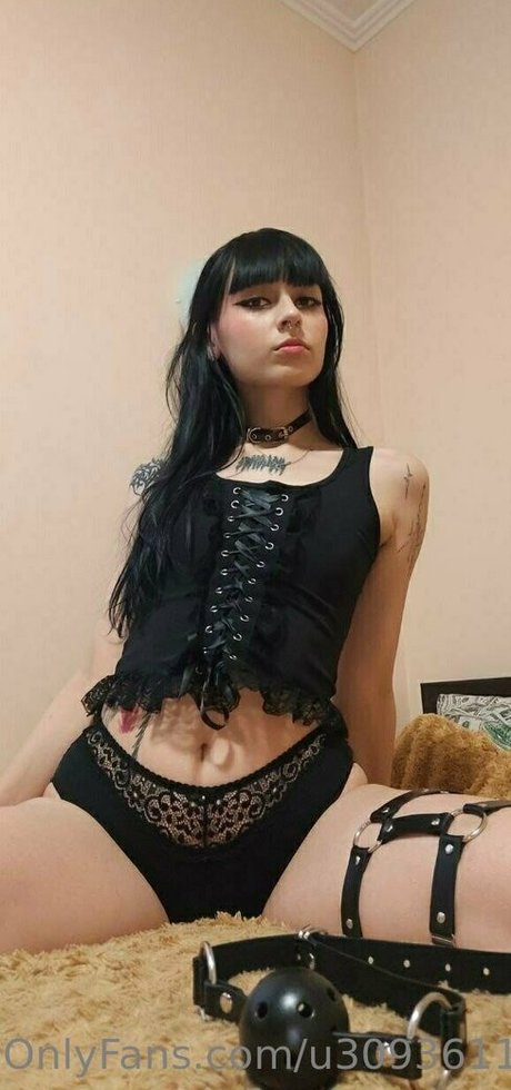 naomi bright Quick photo