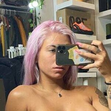 Urgoddessnicki star nude pics