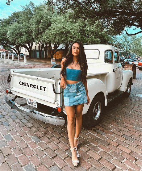 Elva Steinmetz pretty actress img