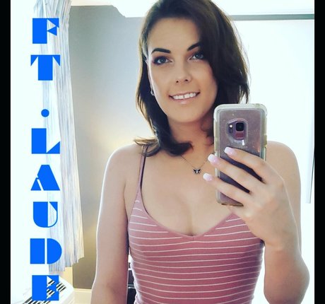 Cute S Belle nice pornstar picture