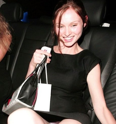 Sophie Ellis Bextor model beautiful photo