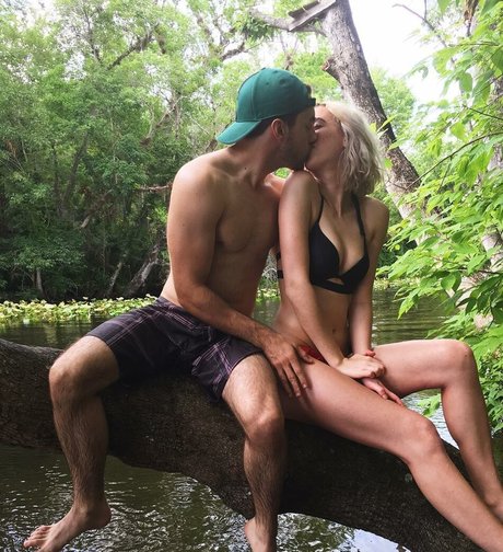 breebunn nudes model archive