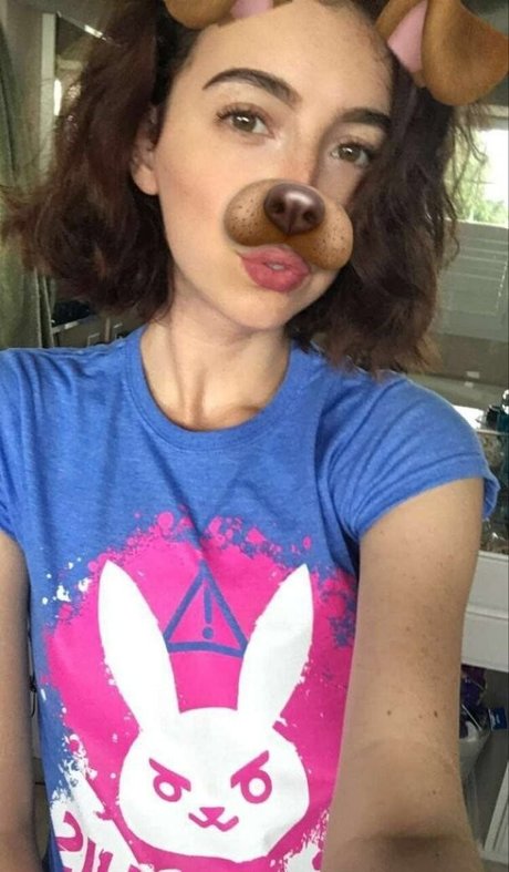 breebunn model adult pic