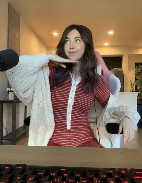 huge anal dildo onlyfans sexy naked photo