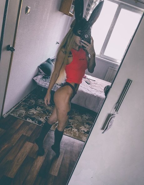 lady sonya sexy actress img