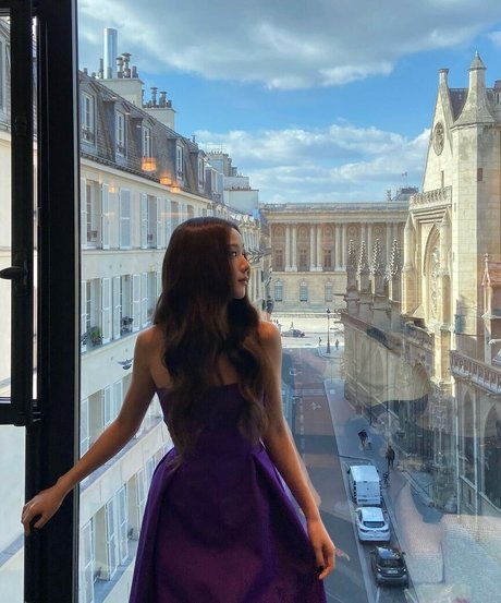 Jisoo model beautiful picture