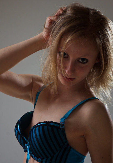 18 year old onlyfans naked pics