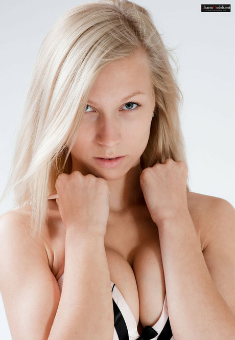 blonde nude onlyfans top pics