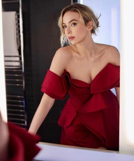 Jodie Comer nude actress photos