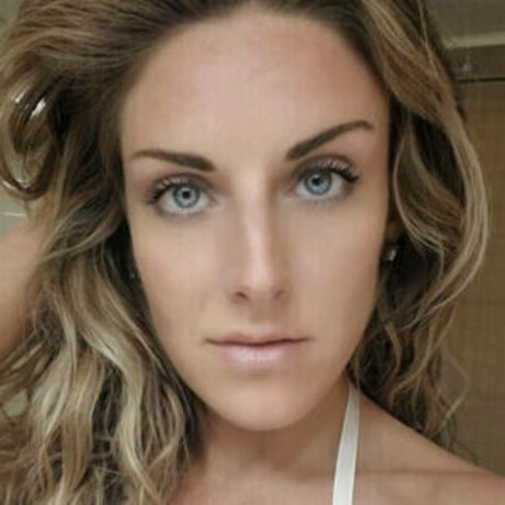 Amber Skys naked model archive